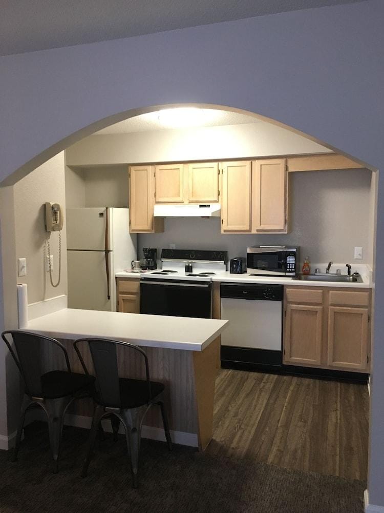 Ambassador Inn And Suites Hotel in Tennessee