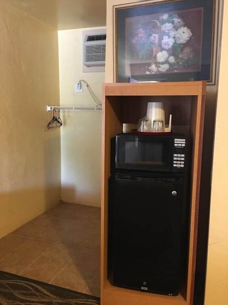 Sky Ranch Inn Hotel in West Sacramento