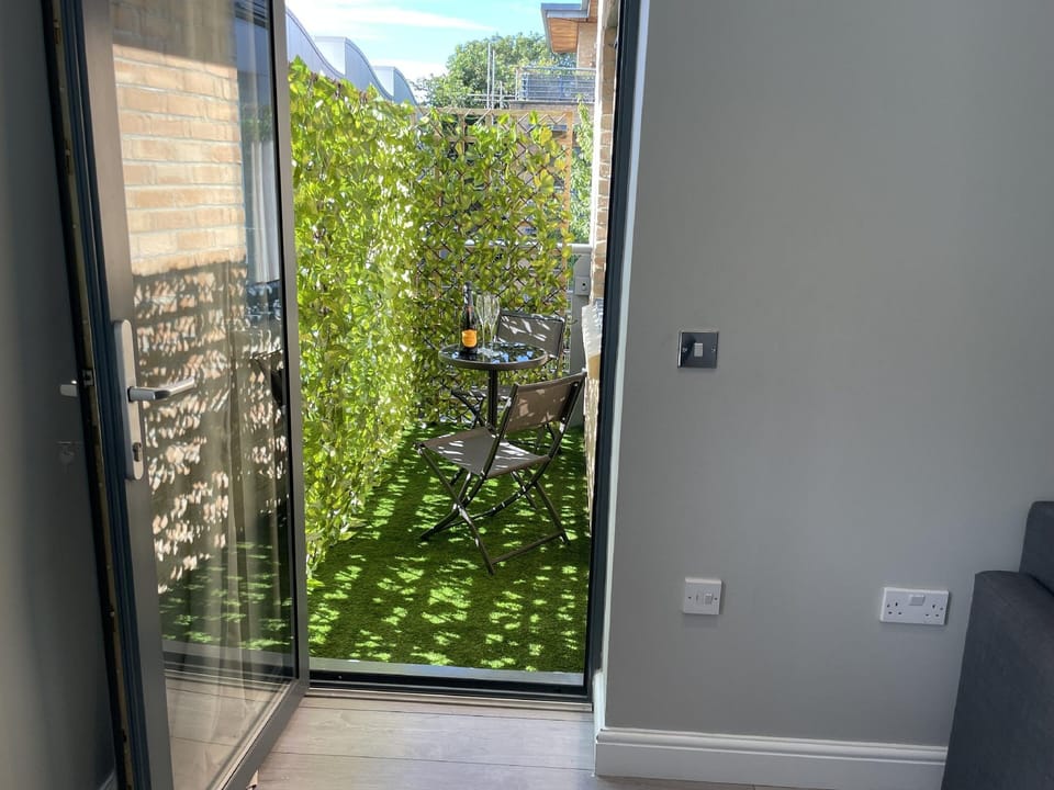 The Wesley Luxury City Apartment Hotel in Oxford