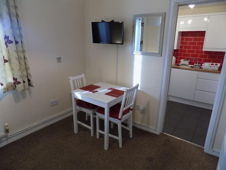 A Home From Home 3 Hotel in Plymouth