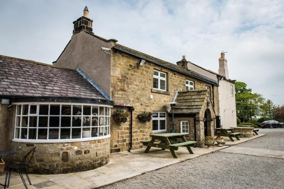 The Sawley Arms Hotel in Borough of Harrogate
