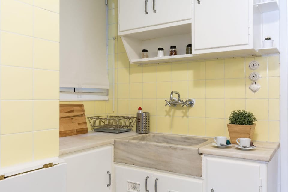 UPSTREET Chic Flat in the Heart of Athens Hotel in Plaka