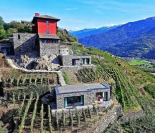 Cà Rossa Suite and Breakfast Hotel in Sondrio