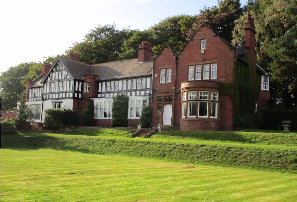 Brass Castle Country House Accommodation Hotel in Middlesbrough