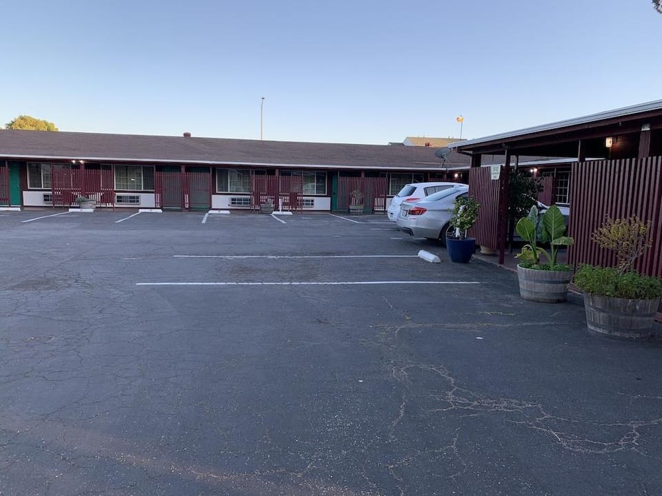 Pacheco Pass Motel Hotel in Gilroy