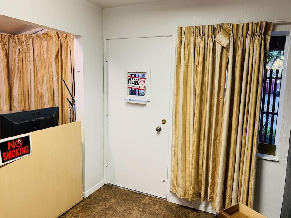 Pacheco Pass Motel Hotel in Gilroy