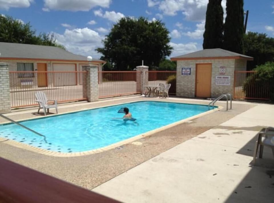 Budget Inn Hotel in San Antonio