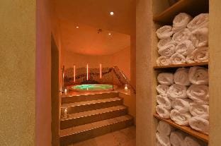 Apartmenthaus Hotel Cella Central Hotel in Zell am See