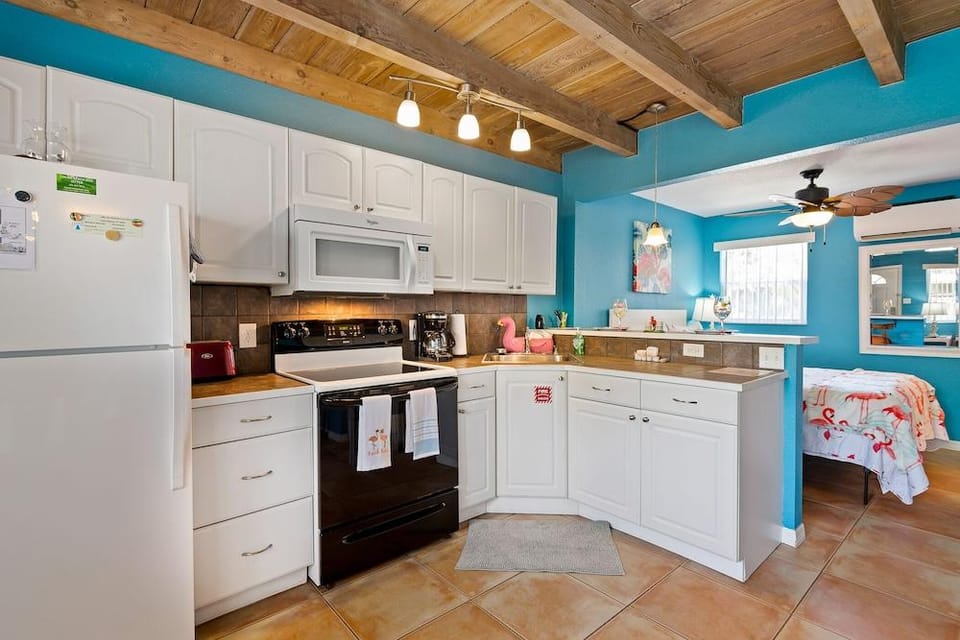 Coco Sands Studios Hotel in Cocoa Beach