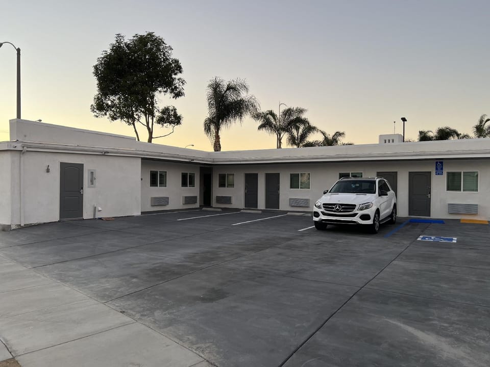 ERTH INN by AGA Bell Gardens Hotel in Bell Gardens