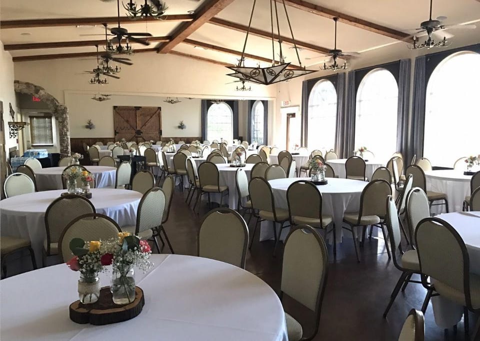 Lone Star Lodge and Marina Hotel in Texas