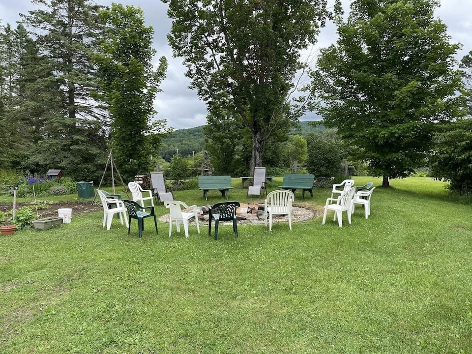 Seymour Lake Lodge Hotel in Orleans
