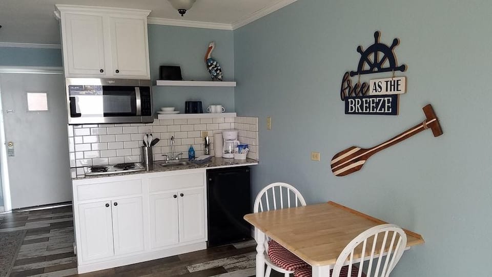 Willow Beach Resort Hotel in Lake Hamilton