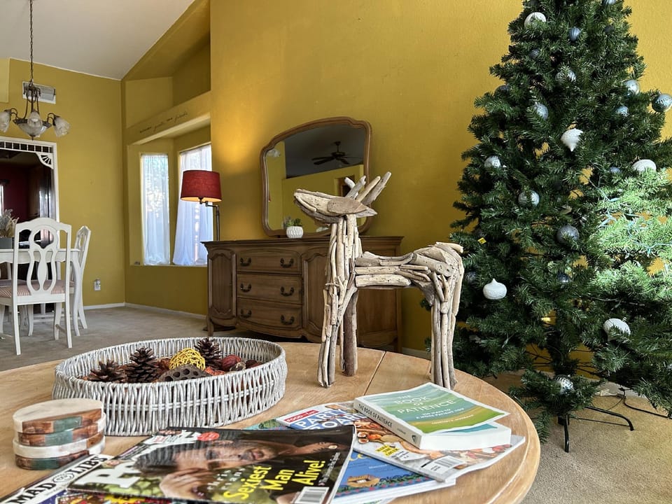 Country Holiday House Hotel in Hemet