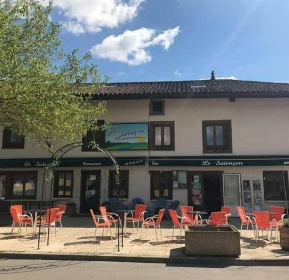 Le Salençon Hotel in Bourgogne-Franche-Comté
