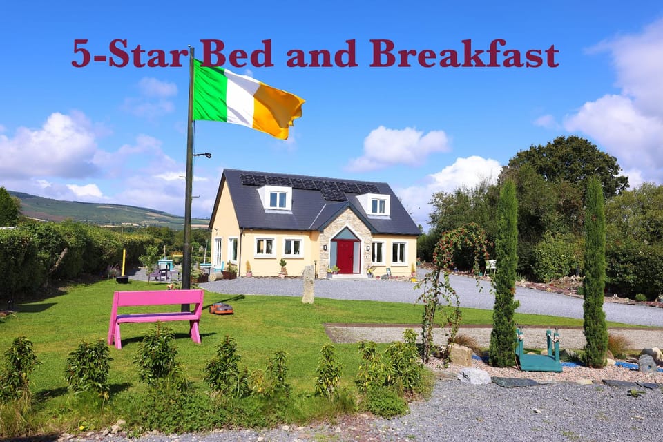 B&B and Self Catering Mon Petit Cottage Hotel in Ireland