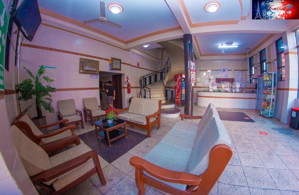 residencial francia - Hostel Hotel in Santa Cruz de la Sierra