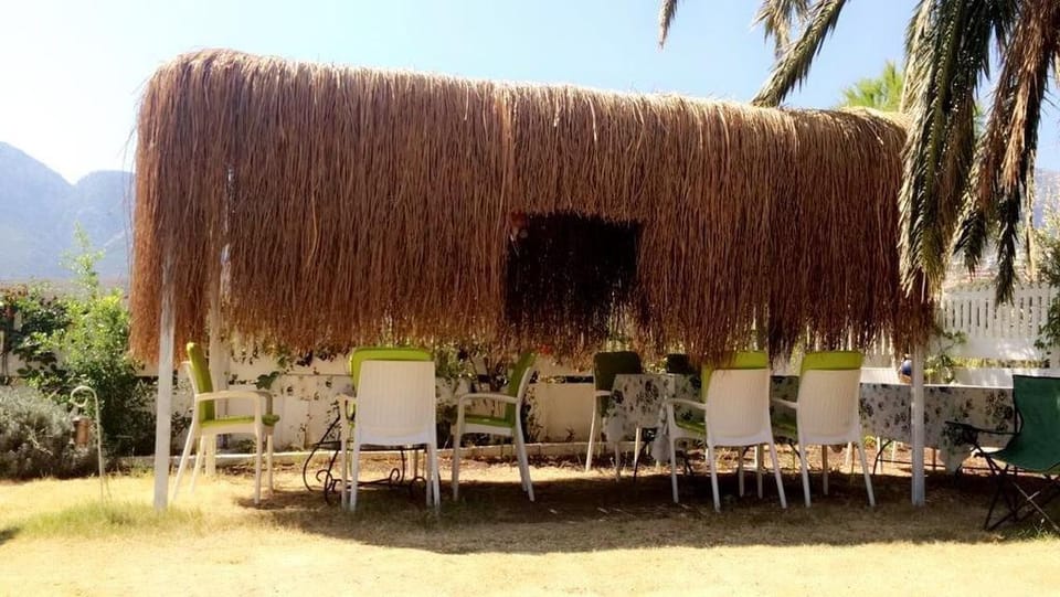 PALMİYE PANSİYON Hotel in İzmir Province