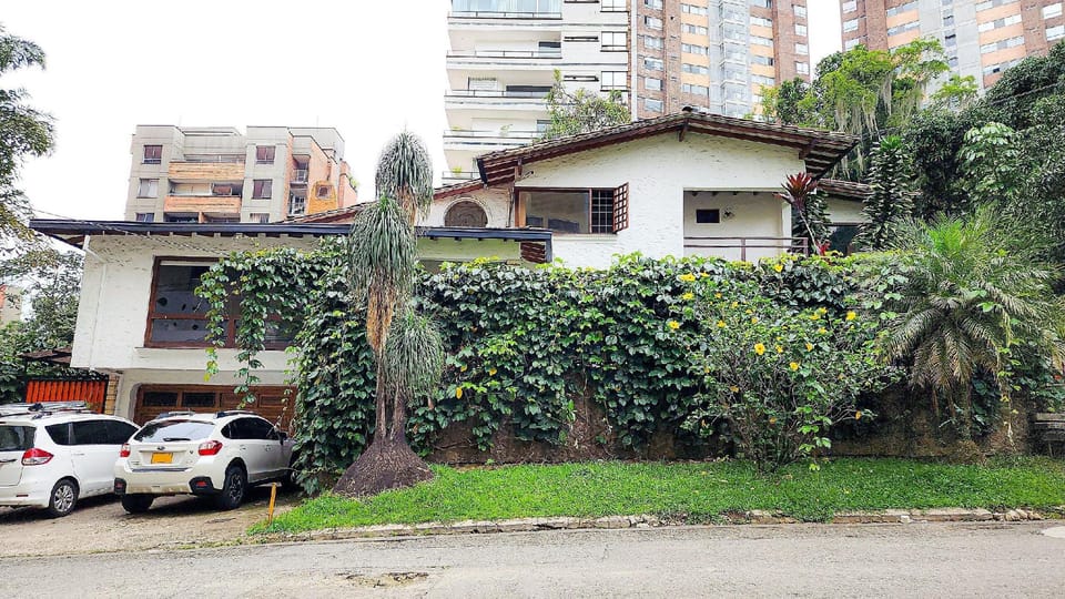 Luxury Villa In Provenza Hotel in Medellin