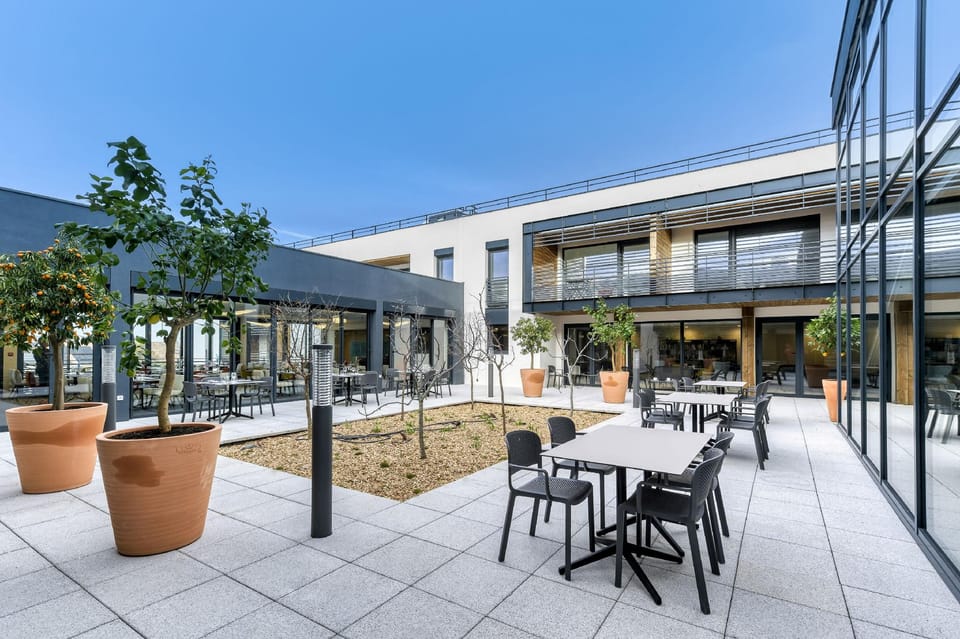Les Patios de Saint-Pierre Hotel in Palavas-les-Flots