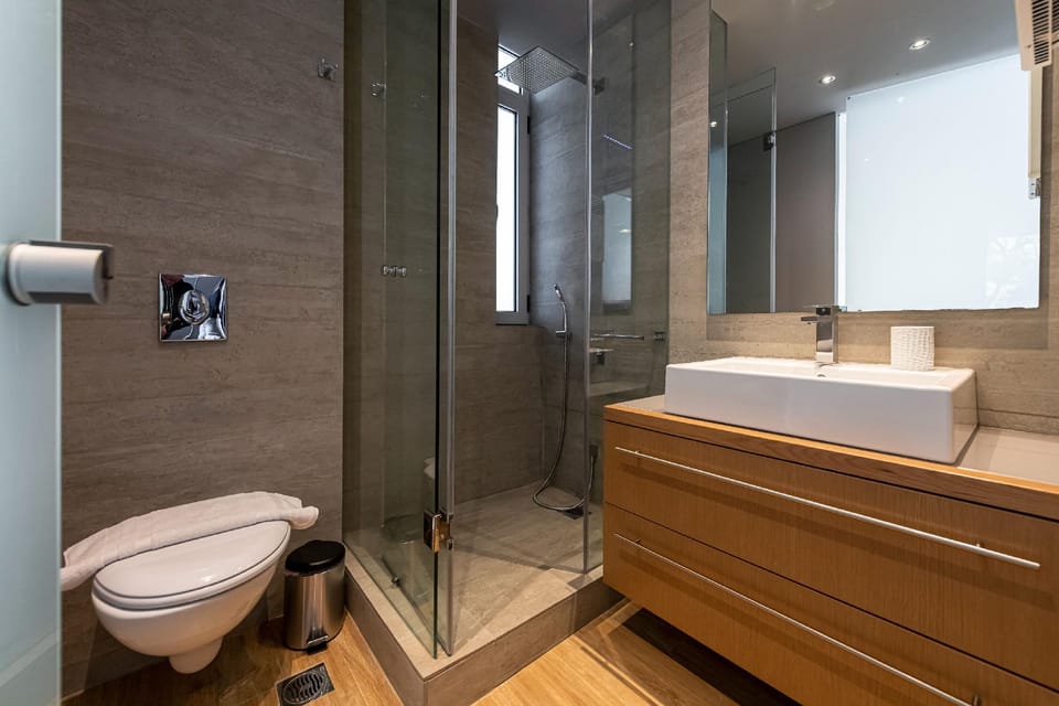 Phaedrus Living Luxury Flat Vouliagmeni Hotel in Vouliagmeni