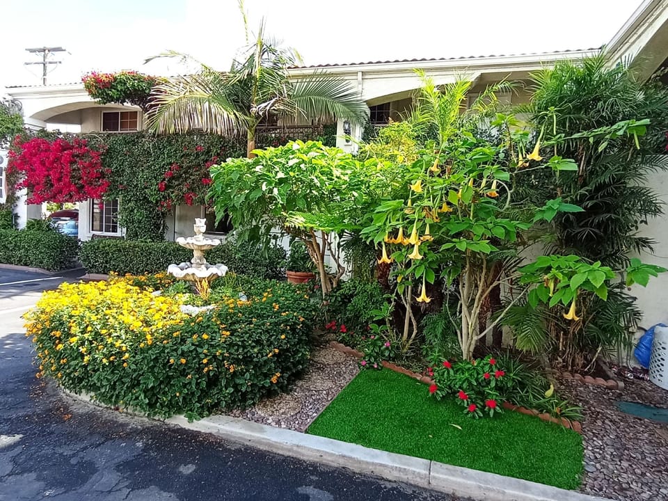 Dynasty Suites Santa Fe Springs Hotel in Santa Fe Springs