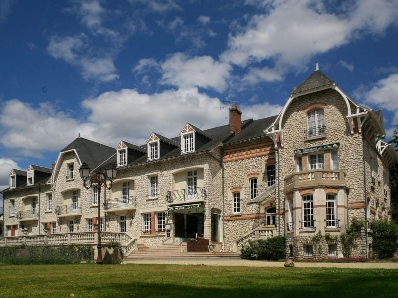 Le Parc Hotel in Centre-Val de Loire