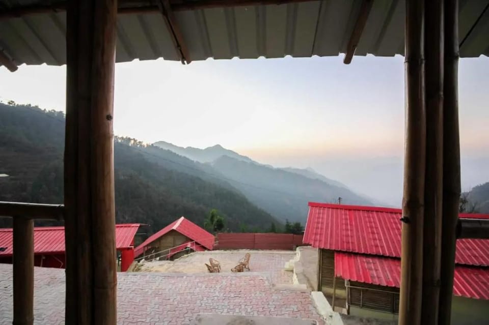 Glamwood Resort Hotel in Uttarakhand