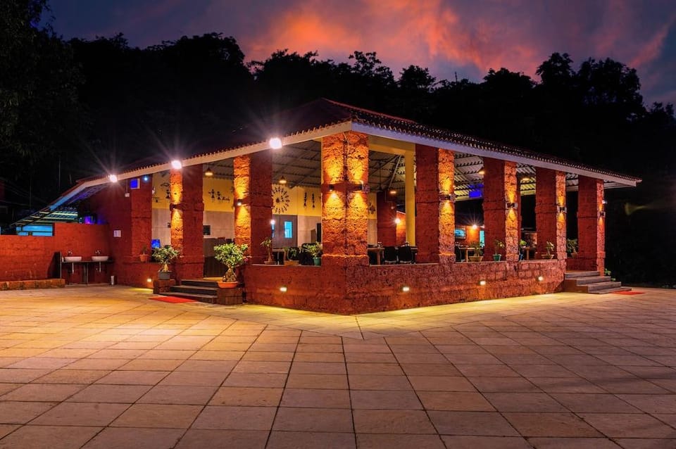 Chinar Wood Resort Dapoli Hotel in Maharashtra