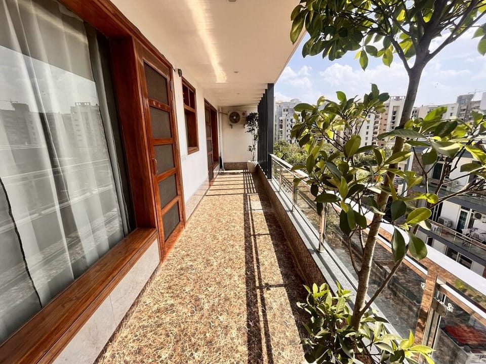 Maharaja Palace Near Medanta Gurgaon Hotel in Gurugram