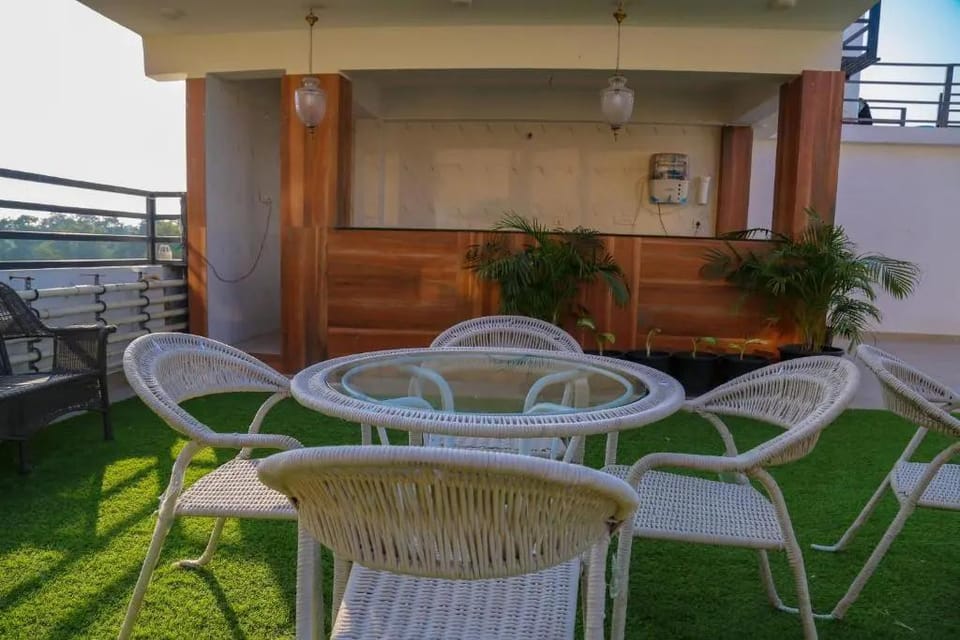 Four Leaf Hotel Sapphire Blue Hotel in Varanasi