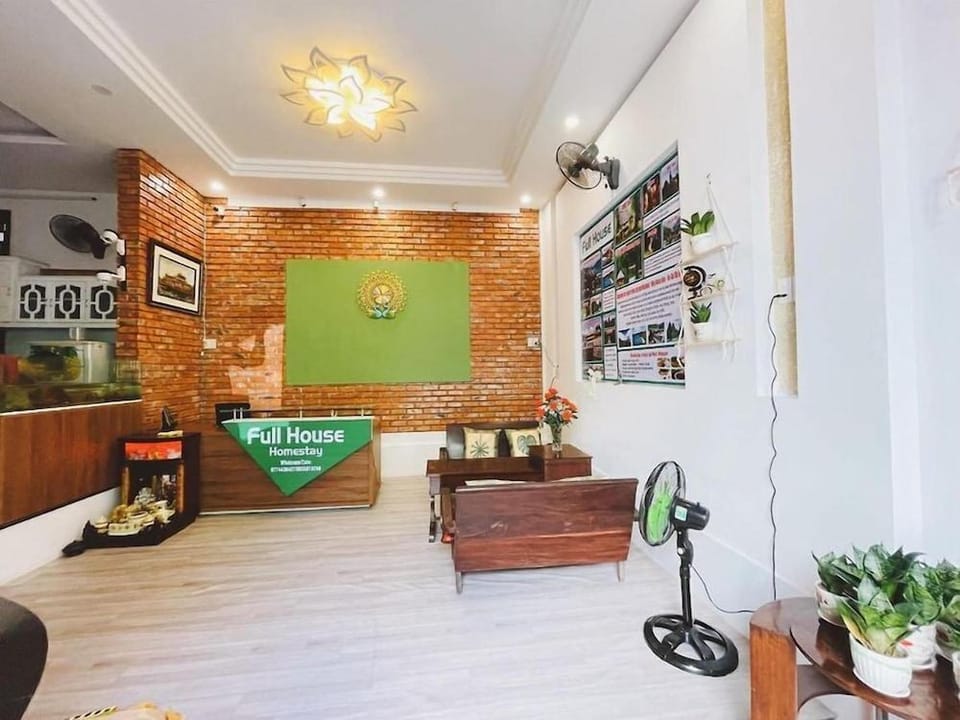 FULL HOUSE Hotel in Nha Trang
