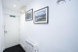 Charming Apartment with Parking  by LetMeStay Hotel in Ambleside
