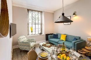 Central Apartment in Ambleside with parking by LetMeStay Hotel in Ambleside
