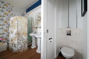 Beautiful modern Studio close to Champ de Mars Hotel in Paris