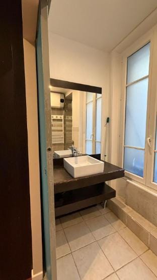 Large Modern Studio close to the Eiffel Tower Hotel in Paris