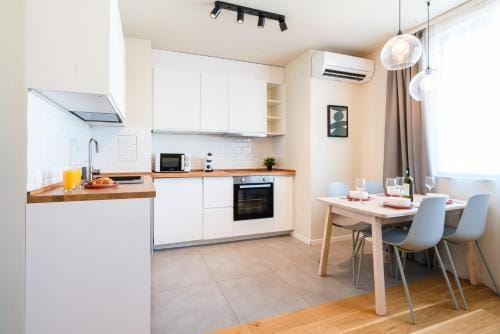Design 1BDR Apartment near City Center Hotel in Sofia
