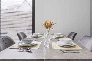 Luxury Sleeps 4 Studio Flat Hotel in London Borough of Camden