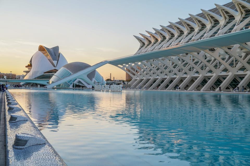 Limehome Valencia Carrer d'Antonio Ferrandis Hotel in Valencia