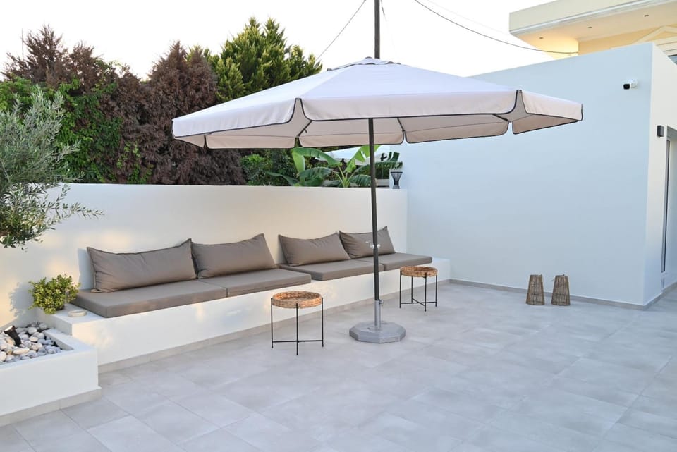 Rhotheon Suites in Ialysos Rhodes - private pool in selected rooms Hotel in Ialysos