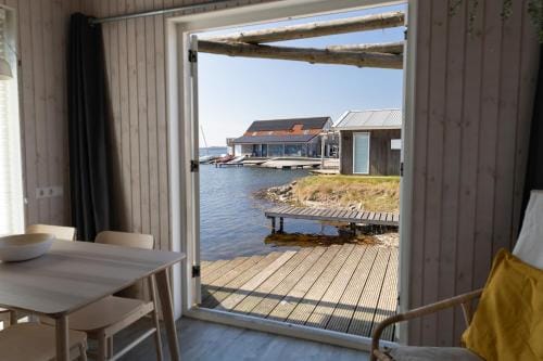 Brouwersdam Stay Hotel in Scharendijke