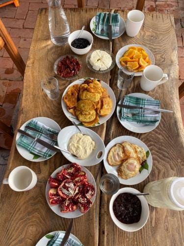 Guesthouse Vitoria - Mrizi i Zanave Hotel in Montenegro