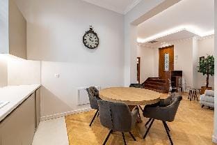 Kolonaki Chic Haven - A Downtown Retreat Hotel in Athens