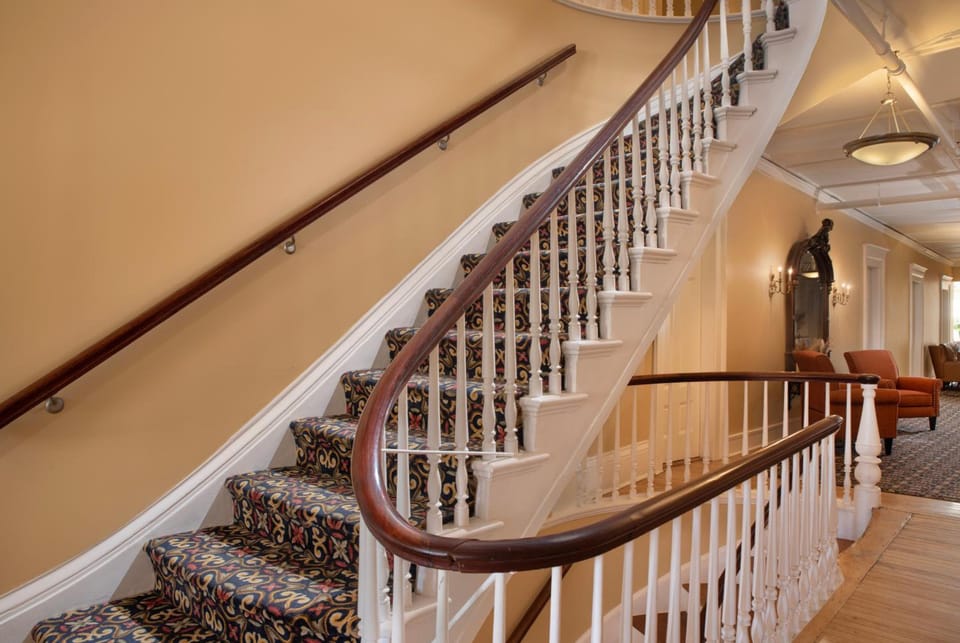 Thayers Inn Hotel in Littleton