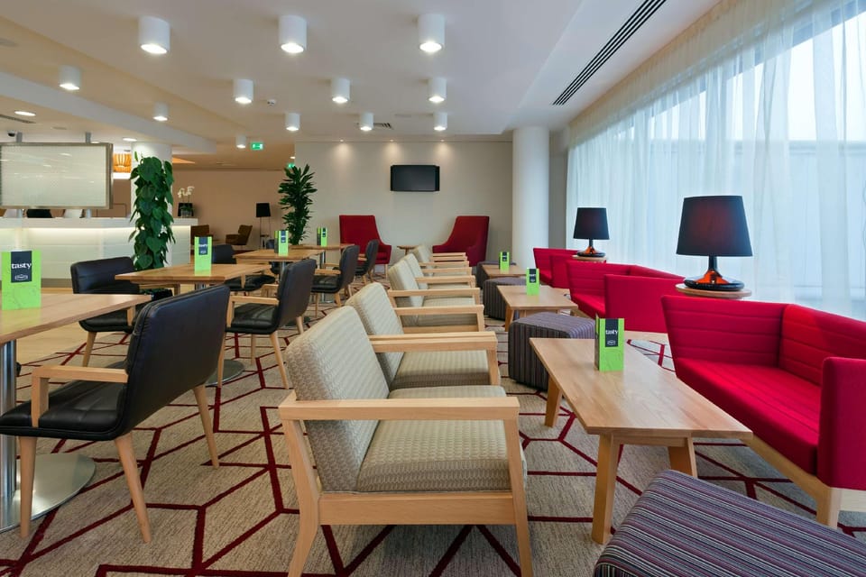 Hampton by Hilton London Gatwick Airport Hotel in Horley