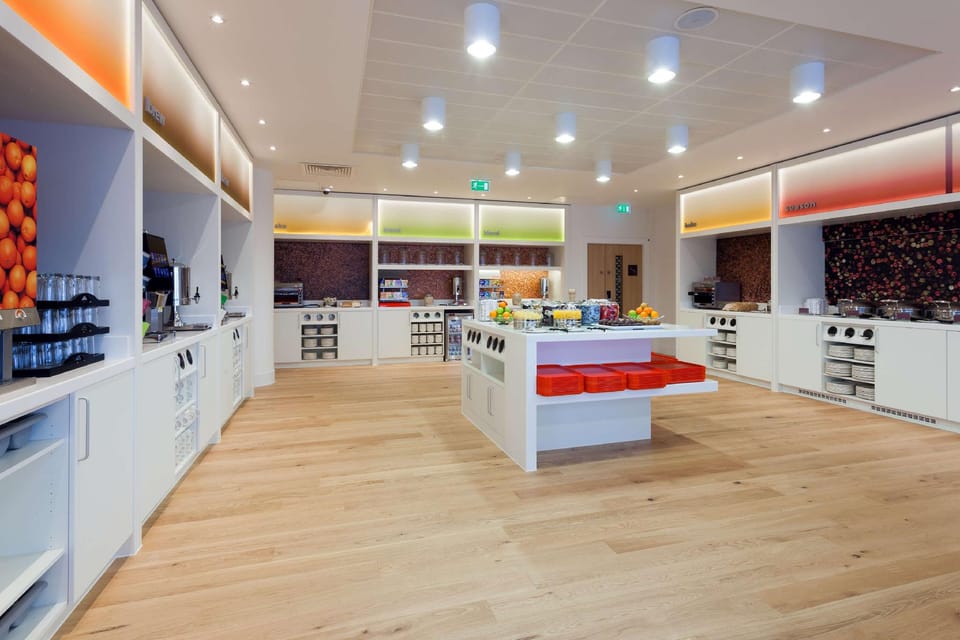 Hampton by Hilton London Gatwick Airport Hotel in Horley