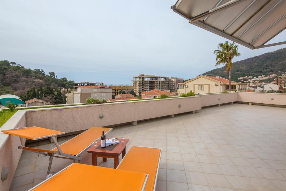 Petrovac Holiday Apartments Hotel in Budva Municipality