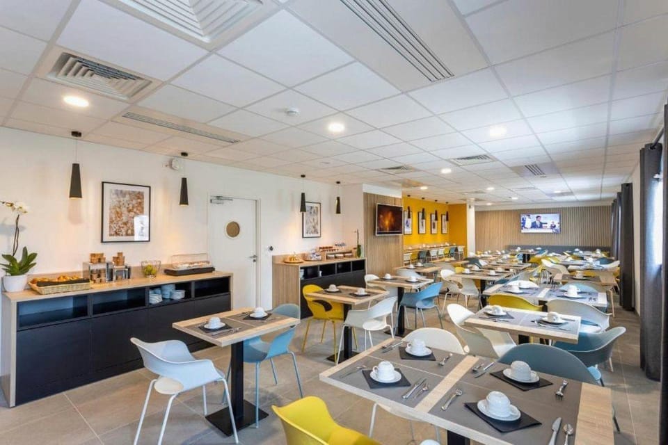 Nemea Appart Hotel Europe Velizy Villacoublay Apartment hotel in Île-de-France