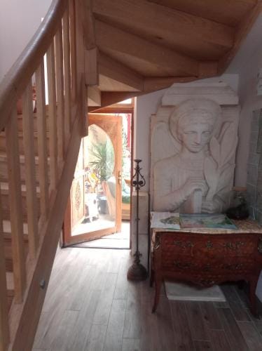 Le couvent des Capucines - Dortoir velo Via Rhona - Les petites Fees Hostel in Auvergne-Rhône-Alpes