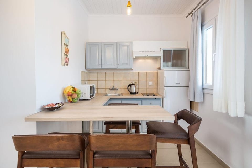 WAVES STUDIOS APARTMENTS Hotel in Corfu, Greece